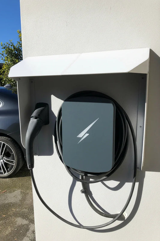Electric vehicle charging station with a 60cm Canopy protecting against the weather